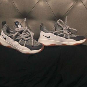 Nike city loop woman’s sneakers.